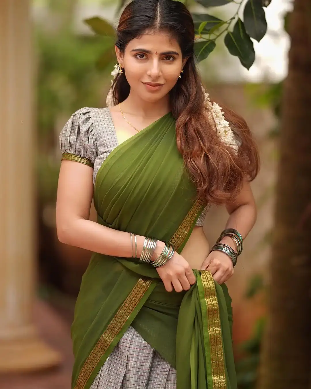 Iswarya Menon Sankranthi Special Traditional Green Half Saree Photos